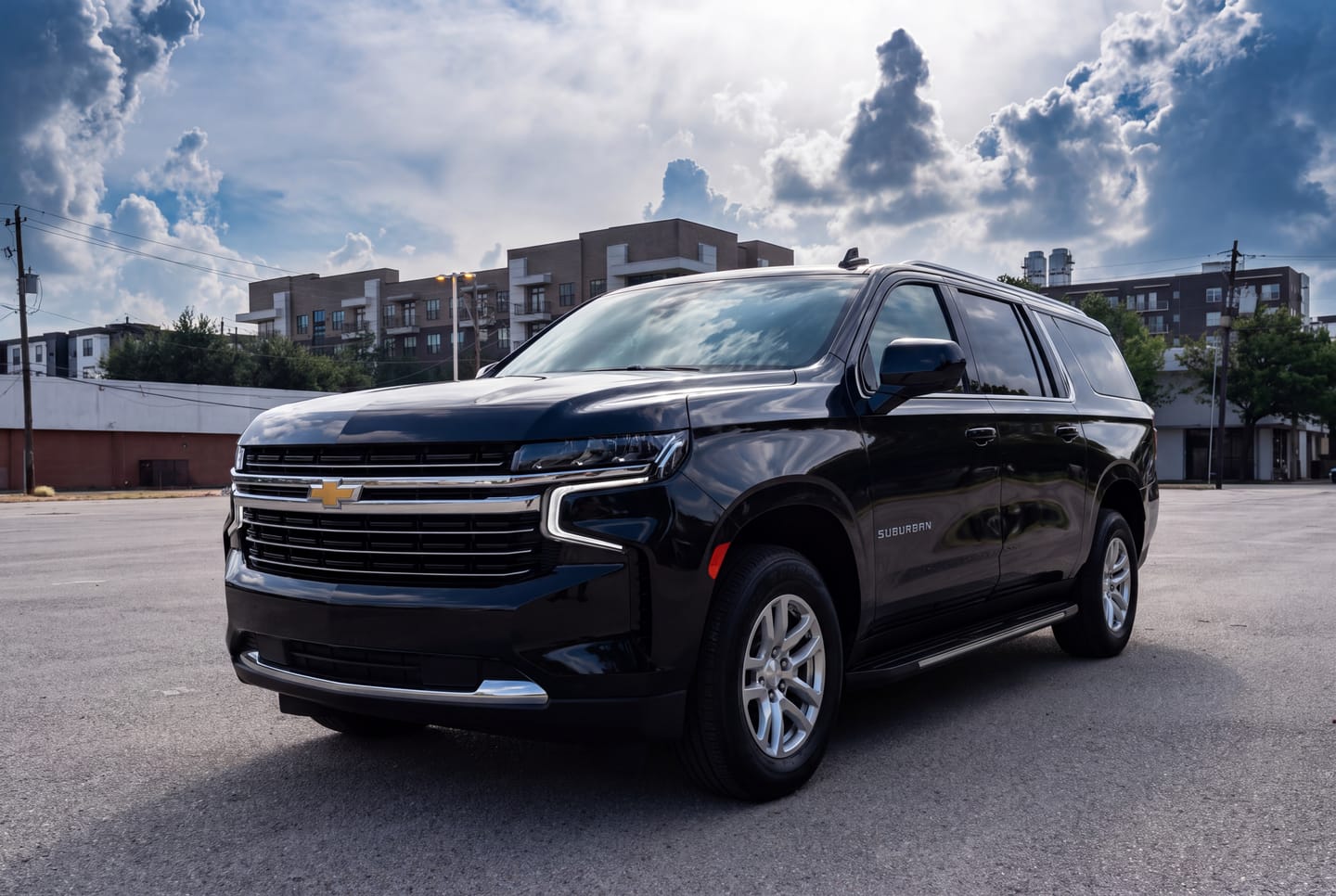 2024 Chevrolet Suburban LT Front Three-Quarter View